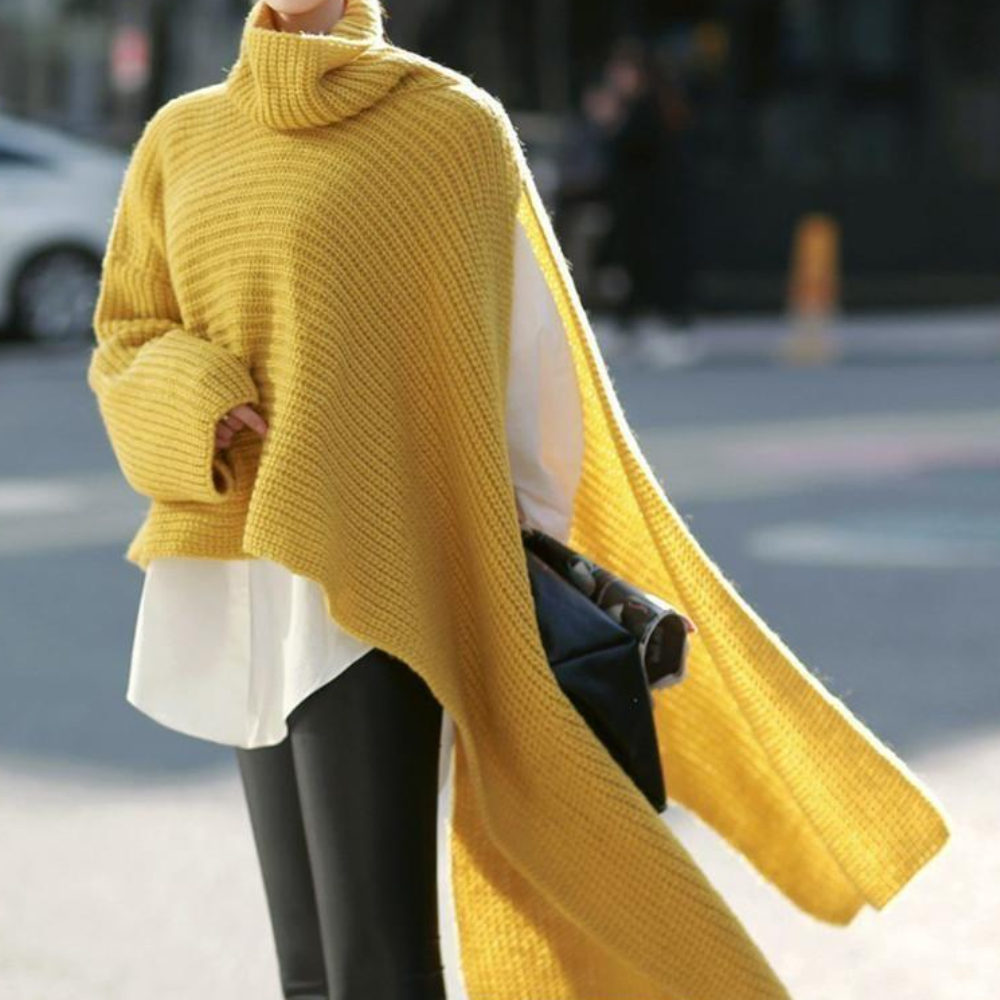 Ribstrikket sweater med slidser i siden