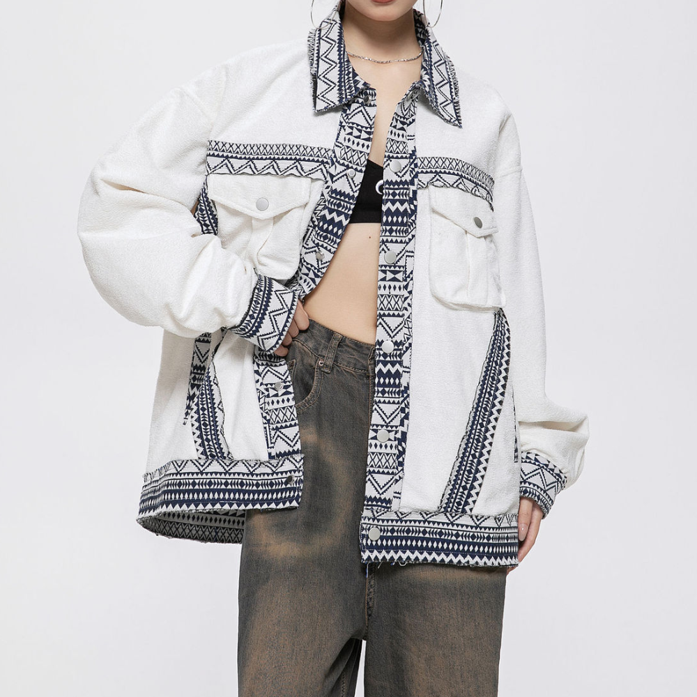 Jakke med revers i etnisk stil