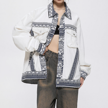 Jakke med revers i etnisk stil