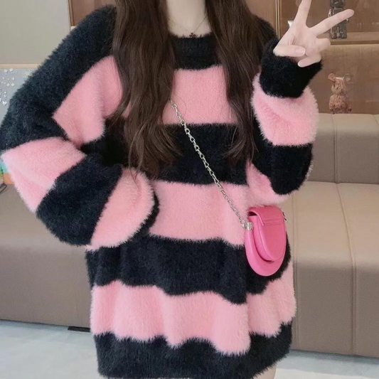Lyserød-sort stribet fuzzy sweater