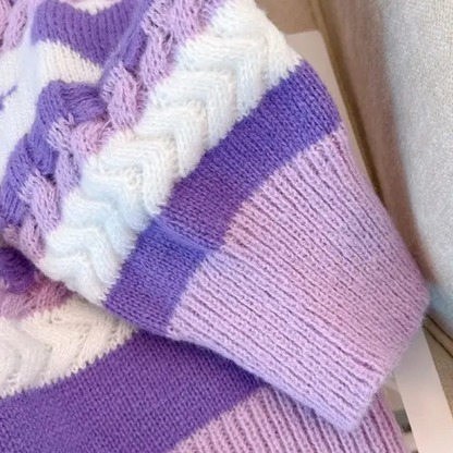 Sweater med lilla hjerter