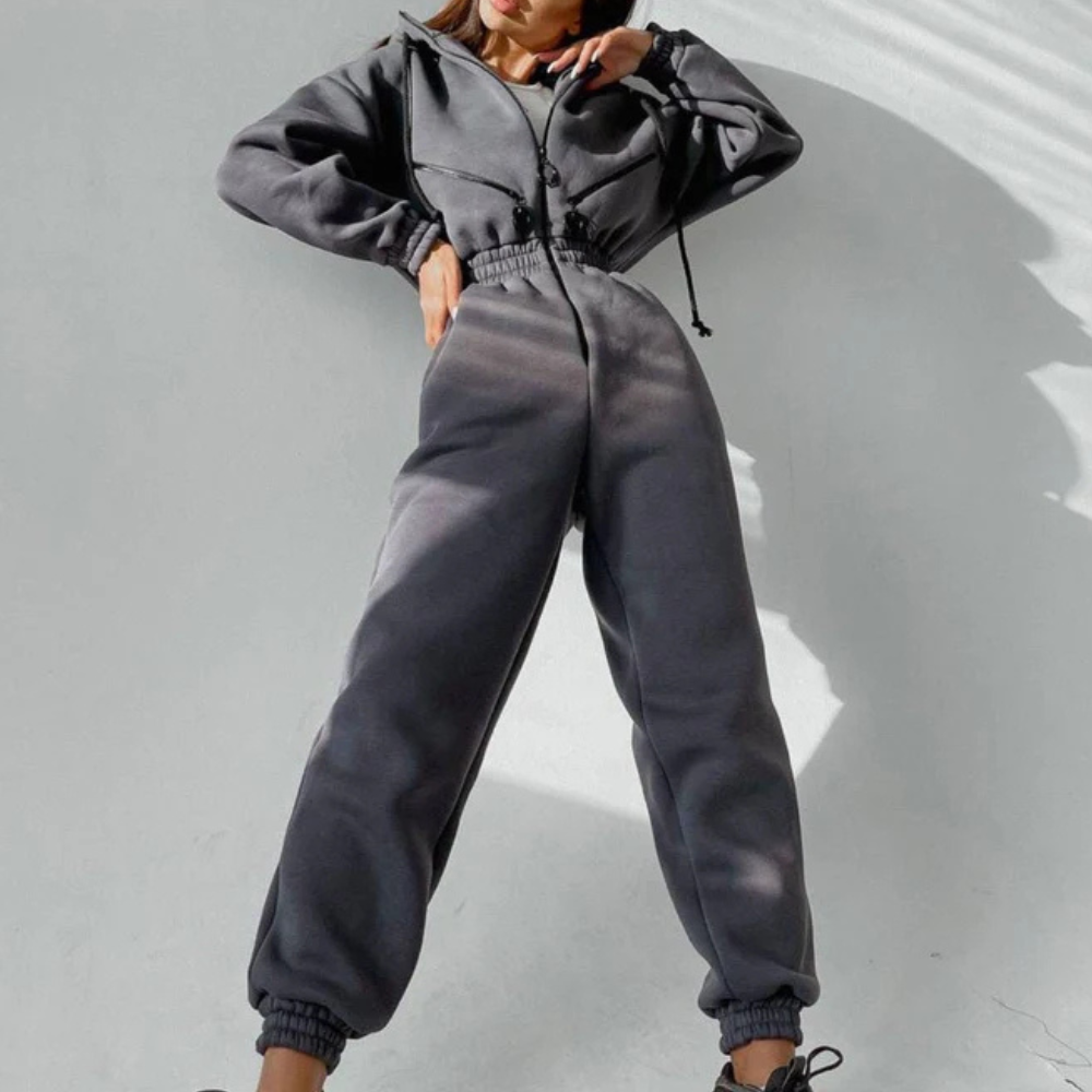 Varm jumpsuit med hætte til kvinder