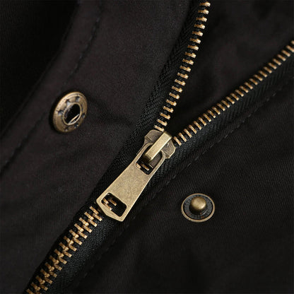 Vinterparkajakke med lynlåsdetaljer