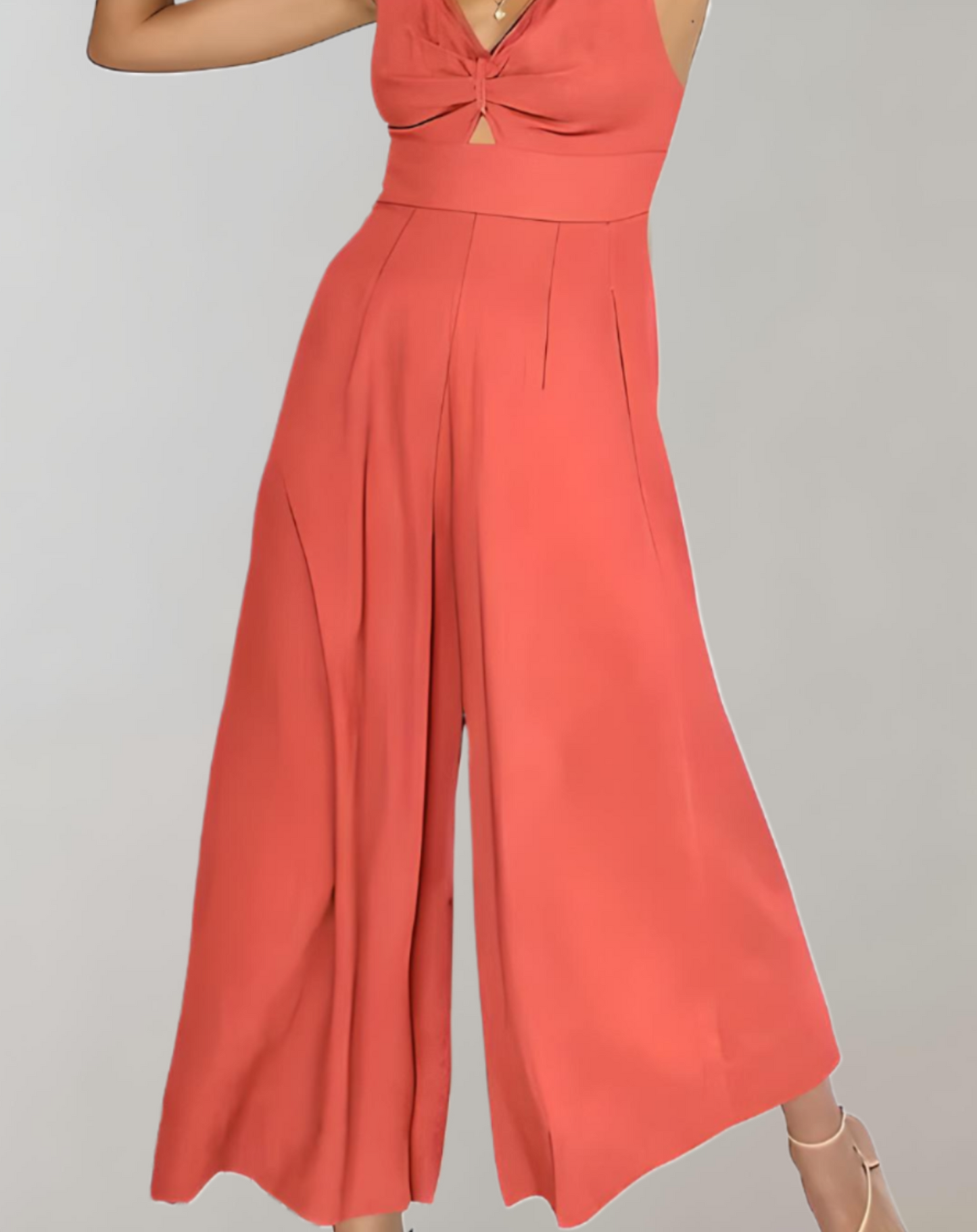 Jumpsuit med V-hals og brede ben til kvinder