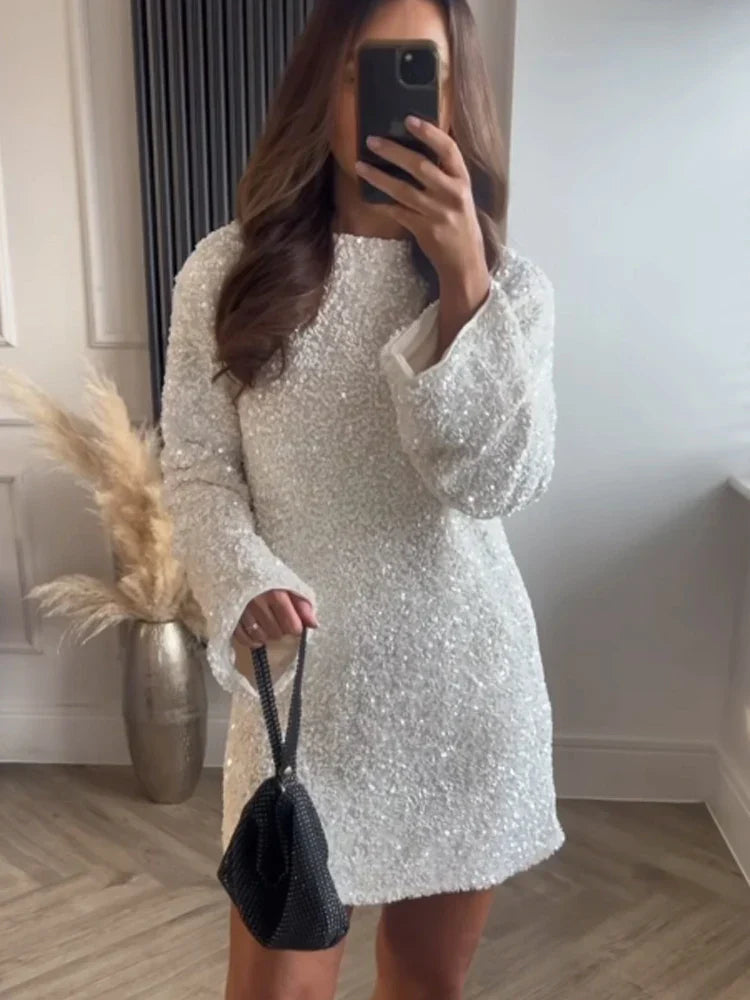 Elegant og glamourøs minikjole til kvinder