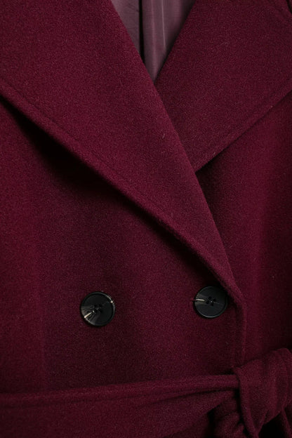 Lang bordeaux trenchcoat med bælte