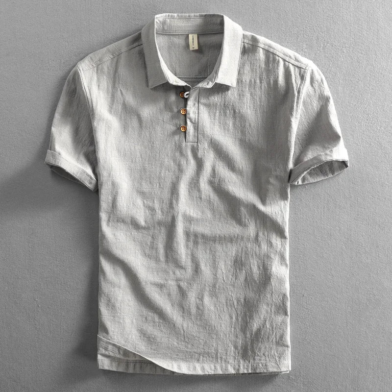 Enkel og elegant poloshirt i bomuldslinned til mænd