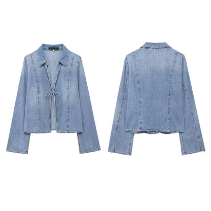 Dametop med lange ærmer og smal denim