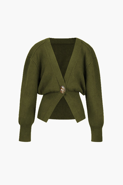 Chic strikcardigan med guldknapdetalje