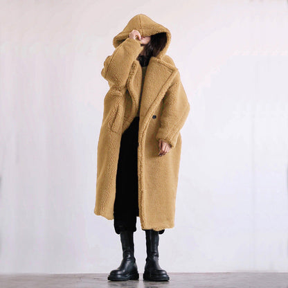 Oversized lang vinterfrakke i imiteret pels