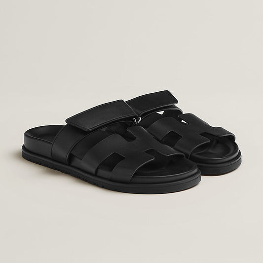 Stilfulde sommersandaler med remme til kvinder