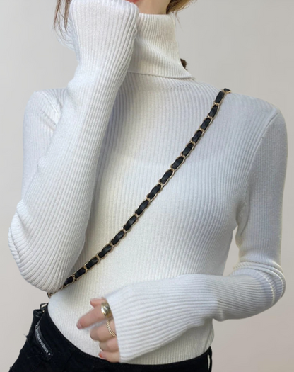 Slank og enkel rullekrave med ribbet design til kvinder