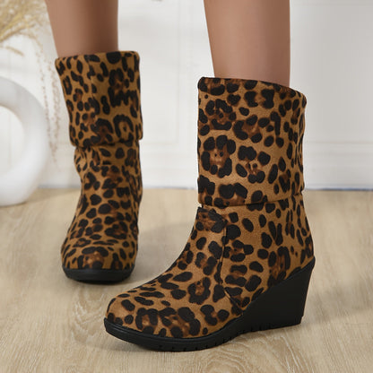 Smarte sandaler med kilehæl til kvinder