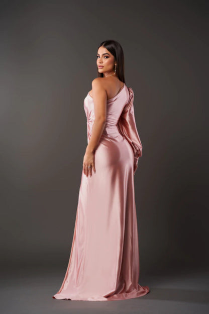 Elegant og sofistikeret kjole til kvinder