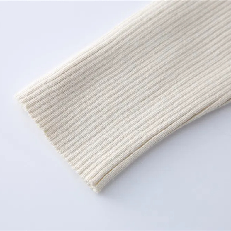 Elegant sæt med rullekrave og midi-nederdel til kvinder