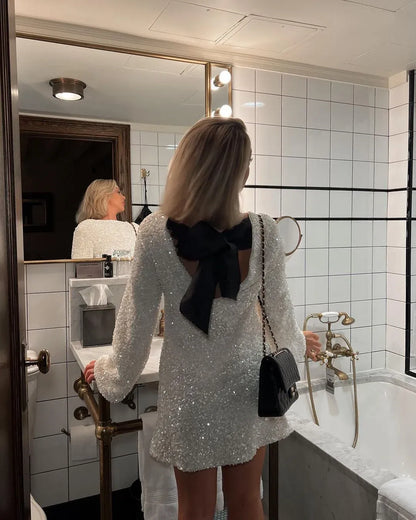 Elegant og glamourøs minikjole til kvinder